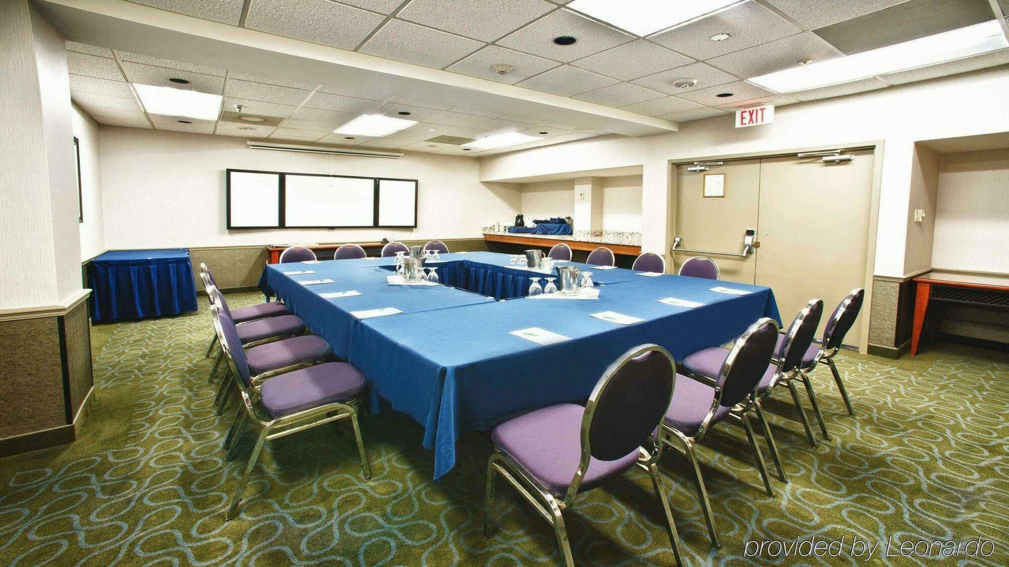 Holiday Inn Guelph Hotel & Conference Centre, An Ihg Hotel Екстер'єр фото