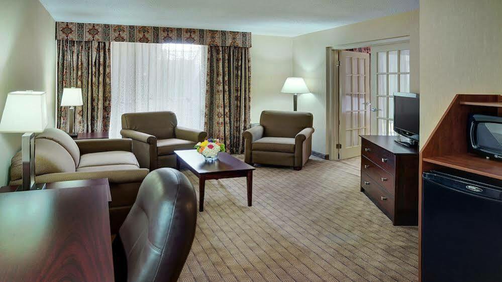 Holiday Inn Guelph Hotel & Conference Centre, An Ihg Hotel Екстер'єр фото