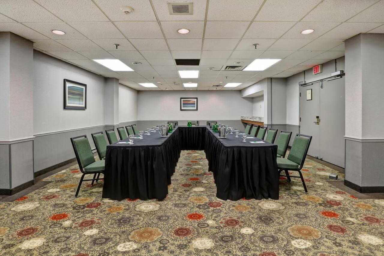 Holiday Inn Guelph Hotel & Conference Centre, An Ihg Hotel Екстер'єр фото