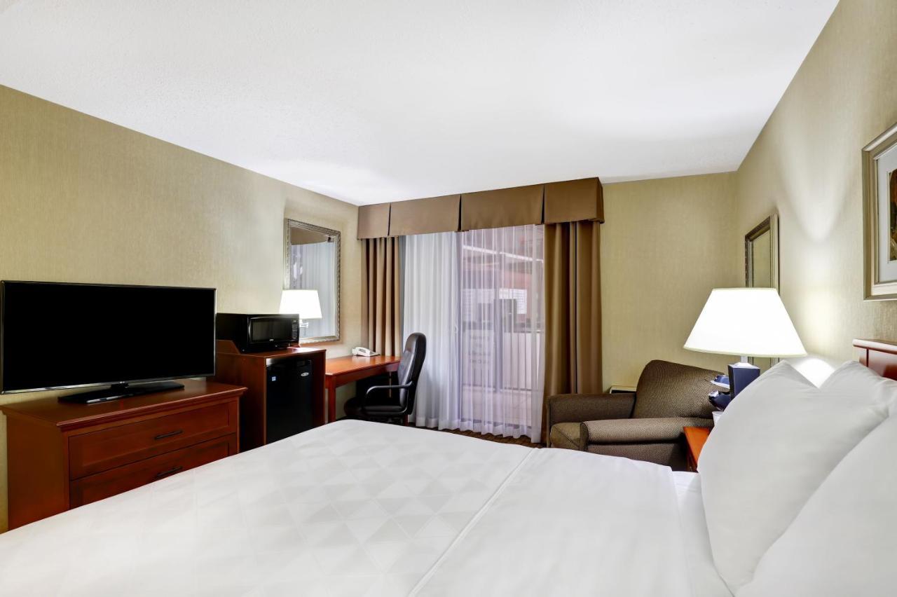 Holiday Inn Guelph Hotel & Conference Centre, An Ihg Hotel Екстер'єр фото