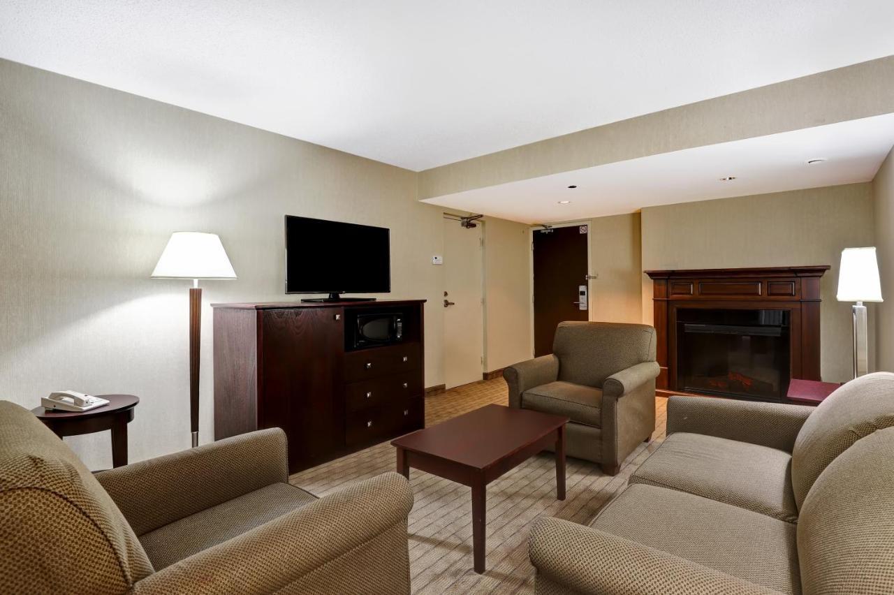 Holiday Inn Guelph Hotel & Conference Centre, An Ihg Hotel Екстер'єр фото